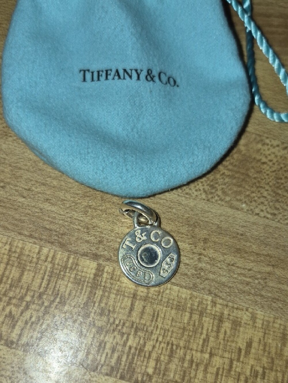 Tiffany & Co. Robin's Egg Blue Velvet Drawstring Pouch with Round Charm - Picture 3 of 6